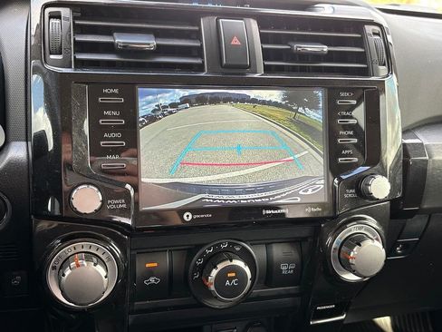 Used 2024 Toyota 4Runner TRD Off-Road Premium AWD/4WD image 20