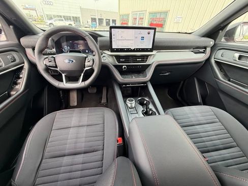 Used 2025 Ford Explorer ST-Line w/ Premium Package AWD/4WD image 10