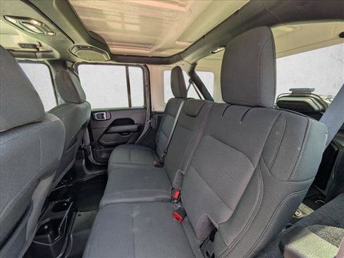 Used 2020 Jeep Wrangler Unlimited Sahara w/ LED Lighting Group image 14