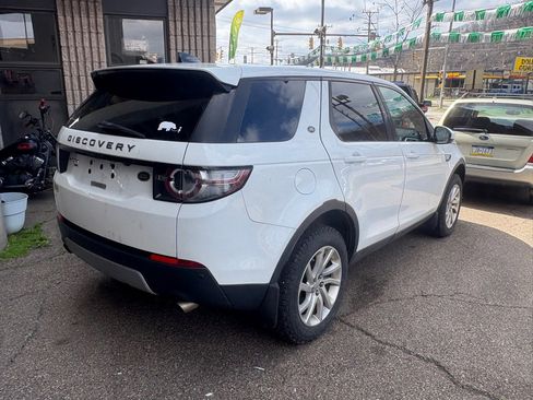 Used 2017 Land Rover Discovery Sport HSE image 3