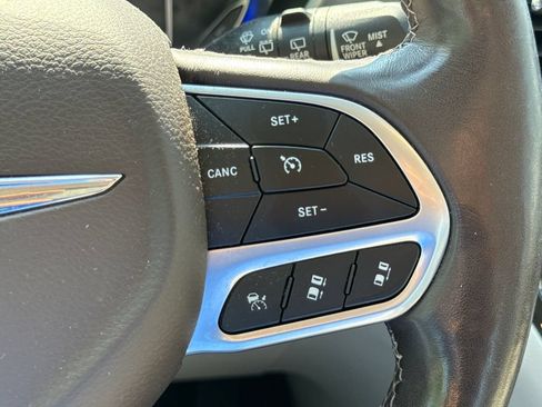 Used 2019 Chrysler Pacifica Touring-L w/ Advanced Safetytec Group FWD image 28