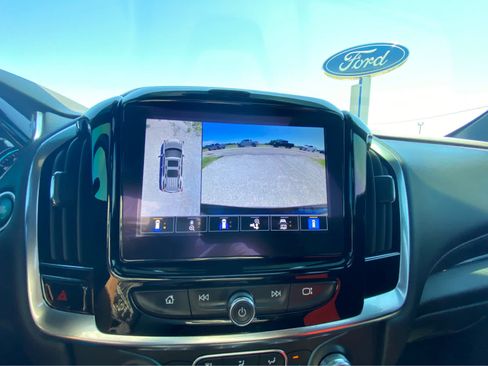Used 2023 Chevrolet Traverse RS AWD/4WD image 33
