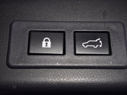 Used 2022 Subaru Ascent Touring image 9