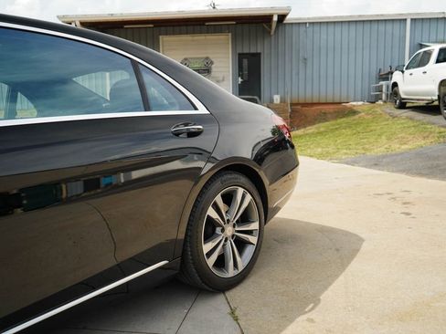 Used 2017 Mercedes-Benz S 550 Sedan image 22