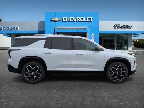 New 2026 Chevrolet Traverse High Country FWD image 4