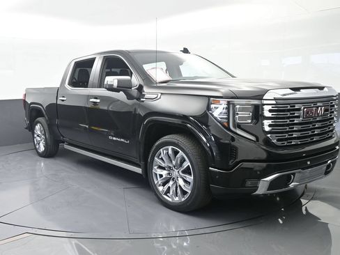 Used 2024 GMC Sierra 1500 Denali w/ Denali Reserve Package RWD image 9
