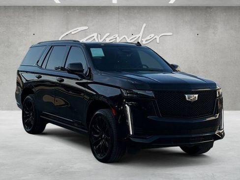 Used 2022 Cadillac Escalade Sport w/ Touring Package AWD/4WD image 2
