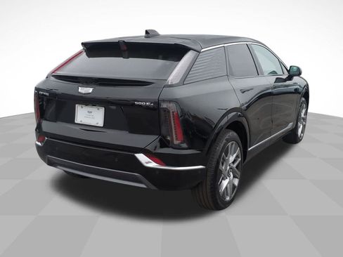 New 2026 Cadillac Optiq Luxury 1 image 5
