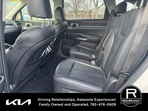 Used 2023 Kia Sorento EX image 9