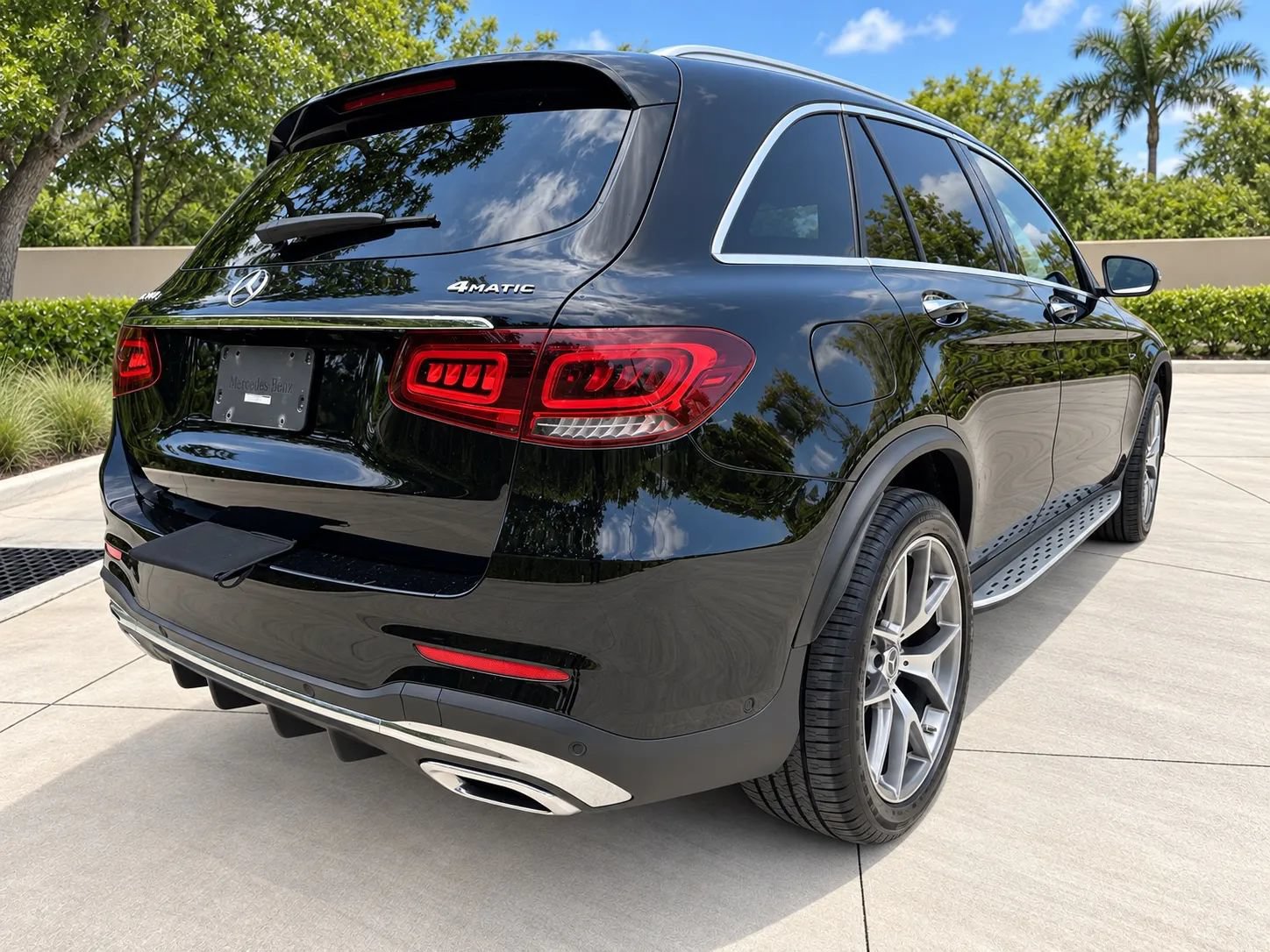 Used 2021 Mercedes-Benz GLC 300 4MATIC image 11