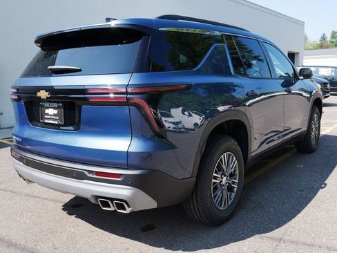 New 2026 Chevrolet Traverse LT w/ Enhanced Driving Package image 7