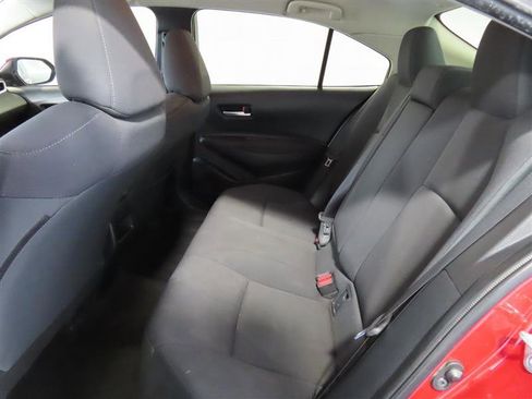 Used 2021 Toyota Corolla LE FWD image 29