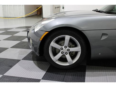 Used 2006 Pontiac Solstice Convertible w/ Power Package image 9