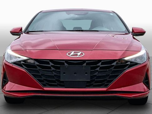 Used 2022 Hyundai Elantra SEL w/ Convenience Package FWD image 4