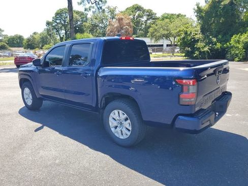Used 2022 Nissan Frontier SV RWD image 4