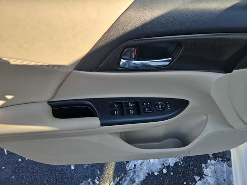 Used 2015 Honda Accord EX image 16