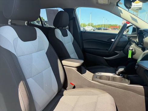 Used 2024 Chevrolet Trax LS FWD image 12