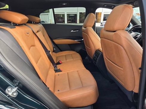 Used 2025 Cadillac XT4 Premium Luxury FWD image 15