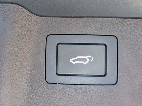 Used 2018 Hyundai Santa Fe Sport FWD image 14