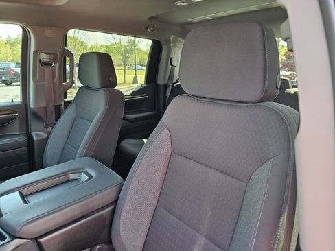 Used 2024 Chevrolet Silverado 1500 LT image 18