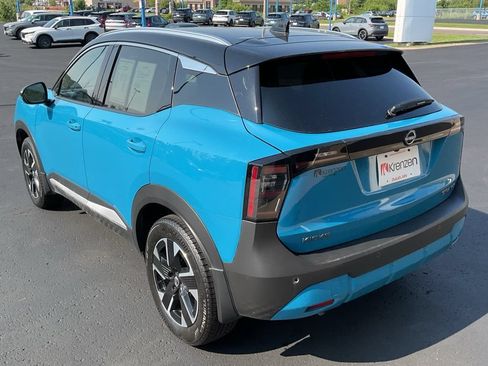 Used 2025 Nissan Kicks SR AWD/4WD image 7