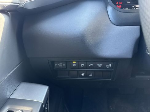 Used 2024 Toyota Tundra Platinum image 26