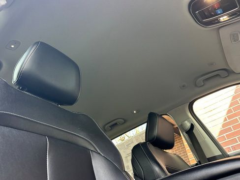 Used 2023 Jeep Grand Cherokee L Limited w/ Black Appearance Package image 23