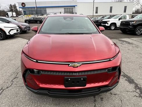 New 2026 Chevrolet Equinox EV LT image 9