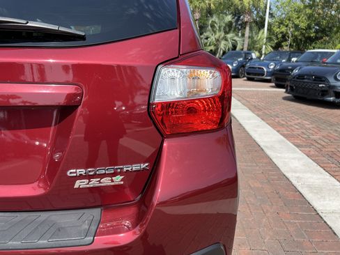Used 2017 Subaru Crosstrek 2.0i Premium w/ Moonroof Package AWD/4WD image 38