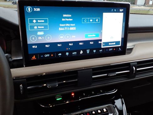 Certified 2023 Lincoln Corsair AWD image 24