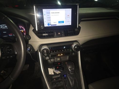 Used 2023 Toyota RAV4 XLE Premium image 26