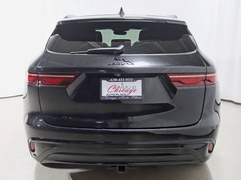 Used 2024 Jaguar F-PACE R-Dynamic S image 13