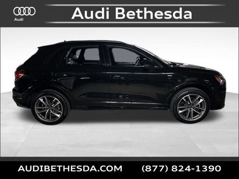 Certified 2025 Audi Q3 2.0T Premium w/ Black Optic Sport Package image 8