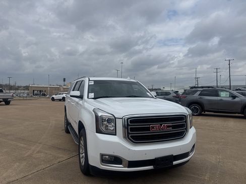 Used 2019 GMC Yukon XL SLT image 2
