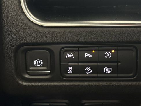 Used 2023 Chevrolet Tahoe Z71 w/ Luxury Package image 60