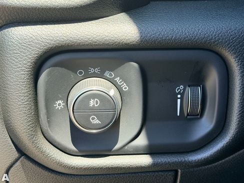 Used 2025 RAM 1500 Tradesman w/ Night Edition AWD/4WD image 19