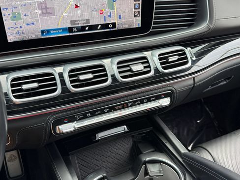 Used 2023 Mercedes-Benz Maybach GLS 600 4MATIC image 22