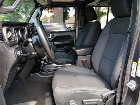 Used 2018 Jeep Wrangler Unlimited Sport S AWD/4WD image 18