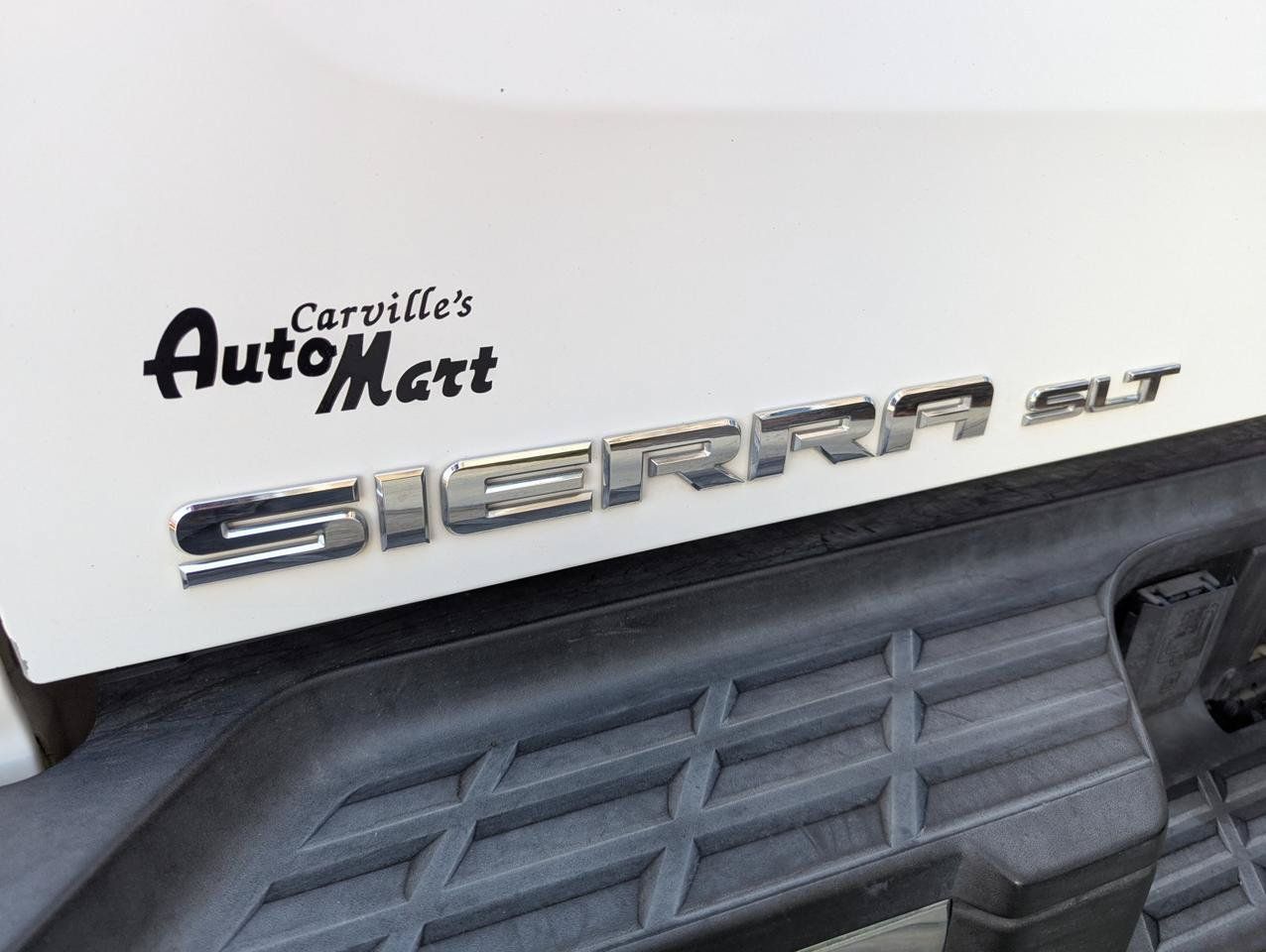 Used 2014 GMC Sierra 2500 SLT w/ Suspension Package, Off-Road AWD/4WD image 23