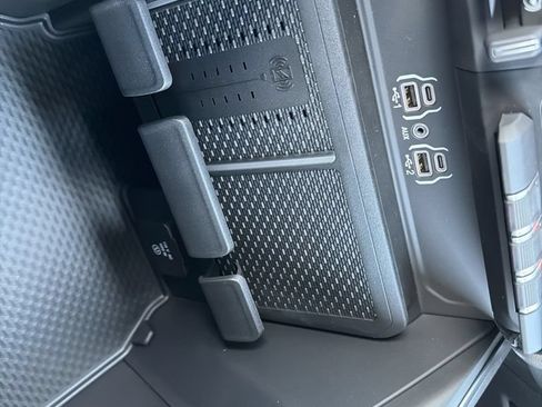 New 2026 RAM 1500 Big Horn AWD/4WD image 24