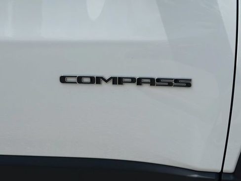 Used 2022 Jeep Compass Latitude AWD/4WD image 43