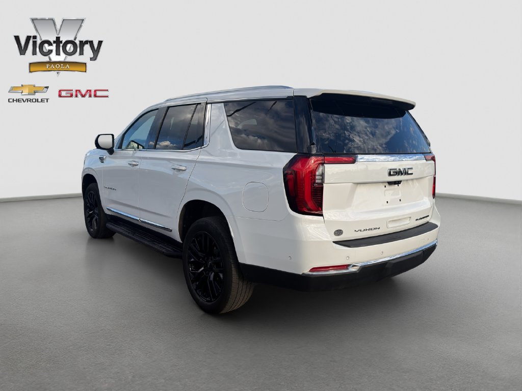 Used 2025 GMC Yukon Elevation w/ Elevation Premium Package AWD/4WD image 4