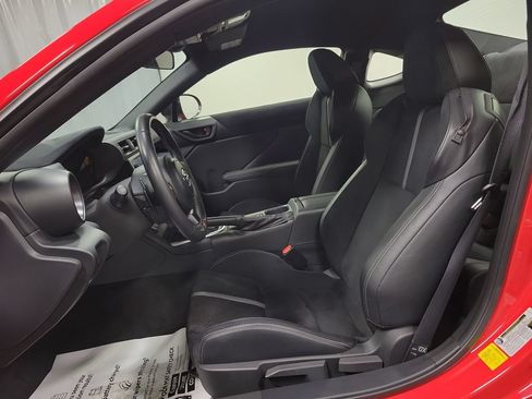 Used 2025 Toyota GR86 Premium w/ ALL Weather Mat Package (TMS) RWD image 13