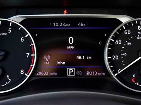 Used 2025 Nissan Sentra SR w/ SR Premium Package image 27