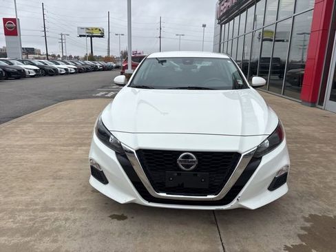 Used 2022 Nissan Altima 2.5 S image 3