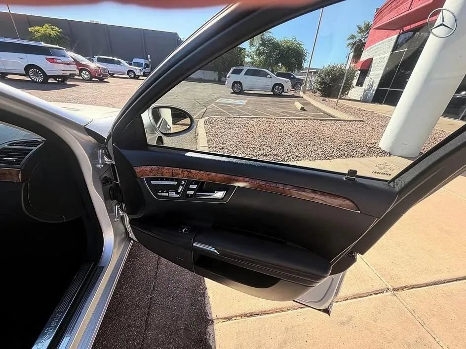 Used 2009 Mercedes-Benz S 550 image 14