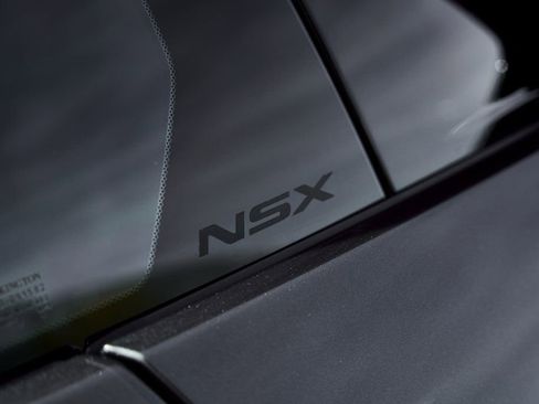 Used 2017 Acura NSX AWD/4WD image 10