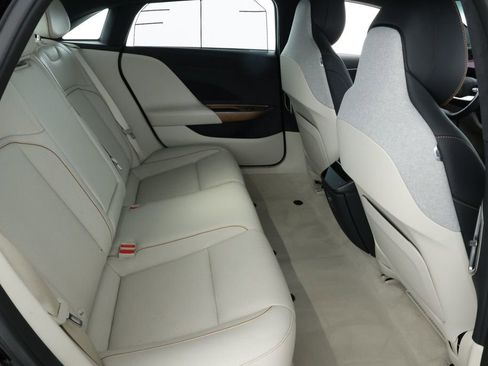 Used 2023 Lucid Air Touring image 23