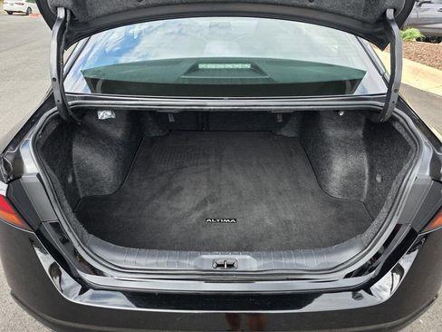 Used 2024 Nissan Altima 2.5 SV AWD/4WD image 9