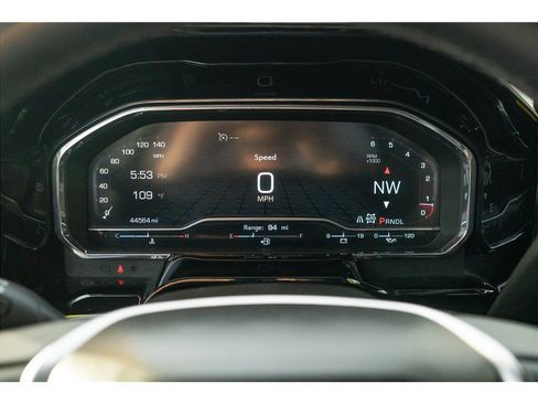 Used 2025 GMC Sierra 1500 SLT AWD/4WD image 10